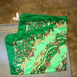 Green H&M scarf